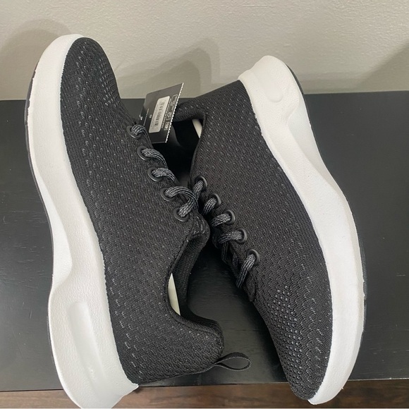 ATHLETIC WORKS WOMENS BLACK MEMORY FOAM SNEAKER ATHLETIC SHOES SZ 10, 6, 6, 7 - Picture 11 of 13